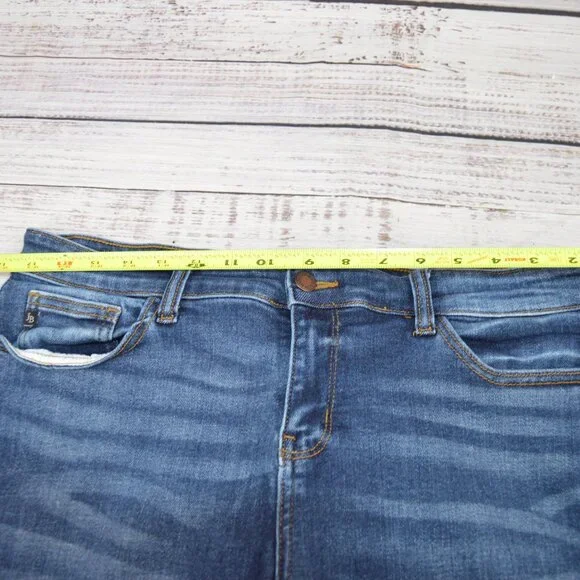 Judy Blue Womens Size 15/32 Skinny Fit Medium Wash Denim Jeans JB82106MD GUC - Picture 7 of 13